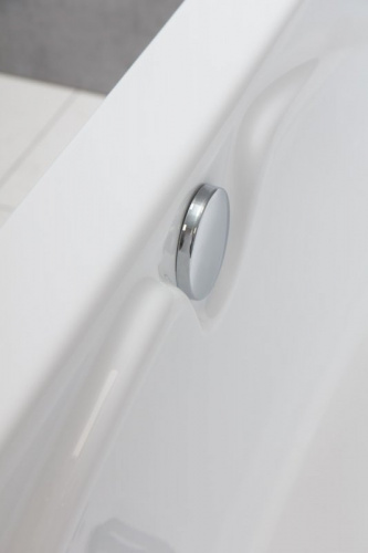 Акриловая ванна BelBagno BB104 180-80-41 см пристенная